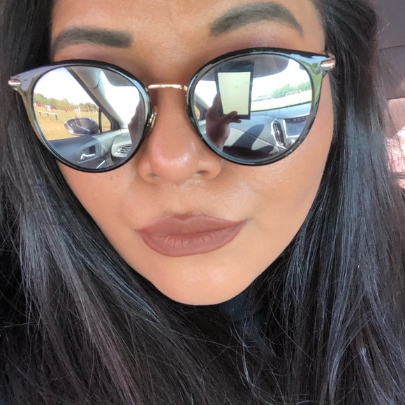 Meet your Posher, Nora - Picture 1 of 1